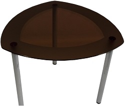 Стеклянный стол на трех металлических опорах. Цвет столешницы бронзовый.