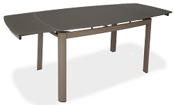 Раскладной стеклянный стол на металлокаркасе. Цвет: серый шелк.