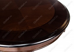 Деревянный круглый кофейный столик. Цвет Тобакко. Фрагмент столешницы.