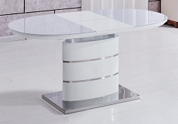 Раскладной овальный глянцевый стол со стеклом. Цвет белый.