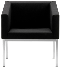 Мягкое кресло на металлическом каркасе в современном стиле