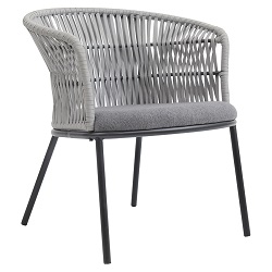 Лаунж-кресло с плетеной спинкой на металлокаркасе. Цвет светло-серый/серый.
