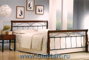 Двуспальная кровать с двумя кованными спинками