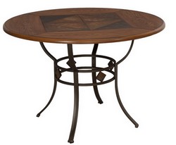 Стол для обеда, круглый из метелла  с деревянной столешницей.