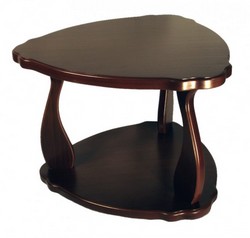 Журнальный столик из массива. Размер: 70х70х55 см. Цвет дерева: махагон.
 
