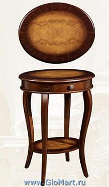 Деревянный чайный столик с овальной столешницей и выдвижным ящиком.