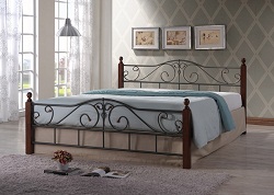 Кровать двуспальная  с ковкой