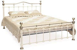Двуспальная кровать из металла цвета античной меди.