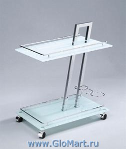 Прямоугольный стеклянный сервировочный столик на колесиках. Выполнен из хромированного металла и закаленного стекла. 