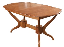 Овальный раскладной деревянный стол.
