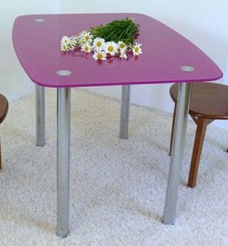 Стол обеденный с цветной стеклянной столешницей