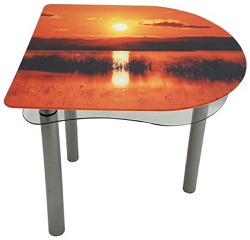 Обеденный стол с рисунком заката на столешнице