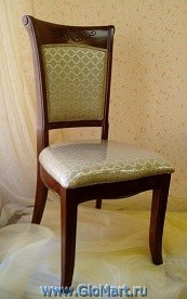 стул из дерева