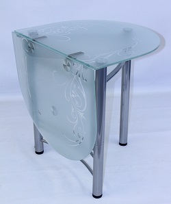 Стеклянный раскладной стол на металлокаркасе. Столешница с рисунком.