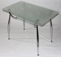 Прямоугольный стол с подвесной полочкой. Столешница с рисунком.