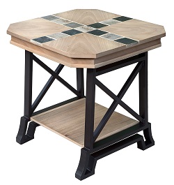 Журнальный столик из дерева с керамической плиткой. Цвет: орех натуральный.