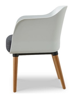 Дизайнерское кресло из пластика и дерева. Цвет белый.