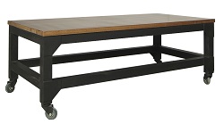Металлический журнальный стол с деревянной столешницей. Цвет:черный