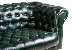 Мягкий диван из кожи. Цвет зеленый.