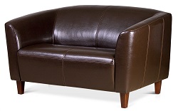Мягкий двухместный диван из экокожи. Цвет коричневый.