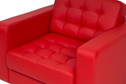 Мягкое кресло из экокожи. Цвет красный.