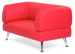 Двухместный диван из кожзама на высоких ножках. Цвет красный.