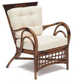 Кресло из ротанга с деревянной вставкой и подушками. Цвет коричневый антик. 