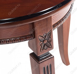 Раскладной овальный стол из дерева. Фрагмент с ножкой.