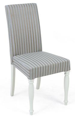 Классический деревянный стул из массива гевеи с тканевой обивкой. Цвет обивки серый.