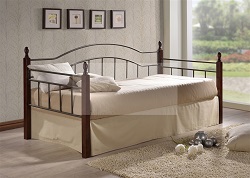 Односпальная кровать с металлическим каркасом