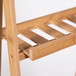 Стеллаж-этажерка с тремя полками. Изготовлена из прессованного бамбука 