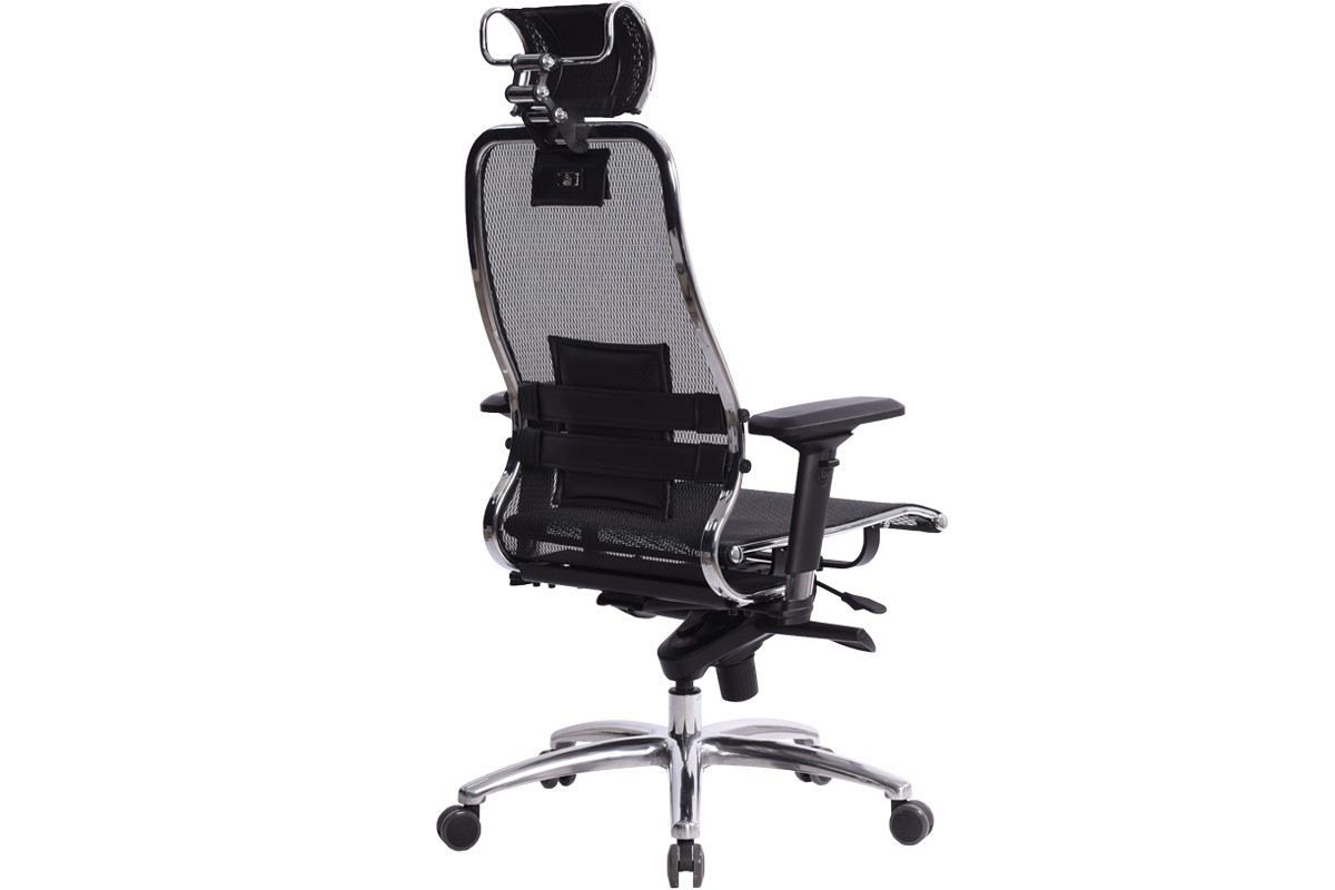Эргономическое кресло на металлическом каркасе с регулируемым сидением и подлокотниками, обивка сиденья сетчатая ткань черного цвета