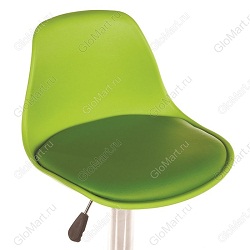 Барный стул из зеленого кожзама на металлической опоре
