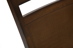 Стул для столовой из массива гевеи. Спинка с декоративным рисунком 