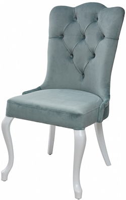 Удобный стул на деревянном каркасе белого цвета, сиденье и спинка мягкие, обиты тканью мятного цвета