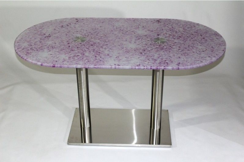 Овальный стеклянный стол с фотопечатью под розовый мрамор, круглые опоры из нержавейки 