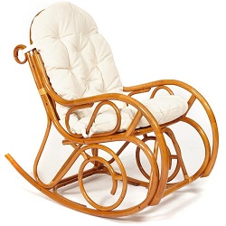 Кресло-качалка с подлокотниками из натурального ротанга, цвет: коньяк