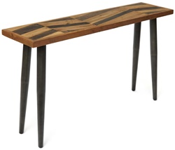 Деревянный консольный столик в современном стиле