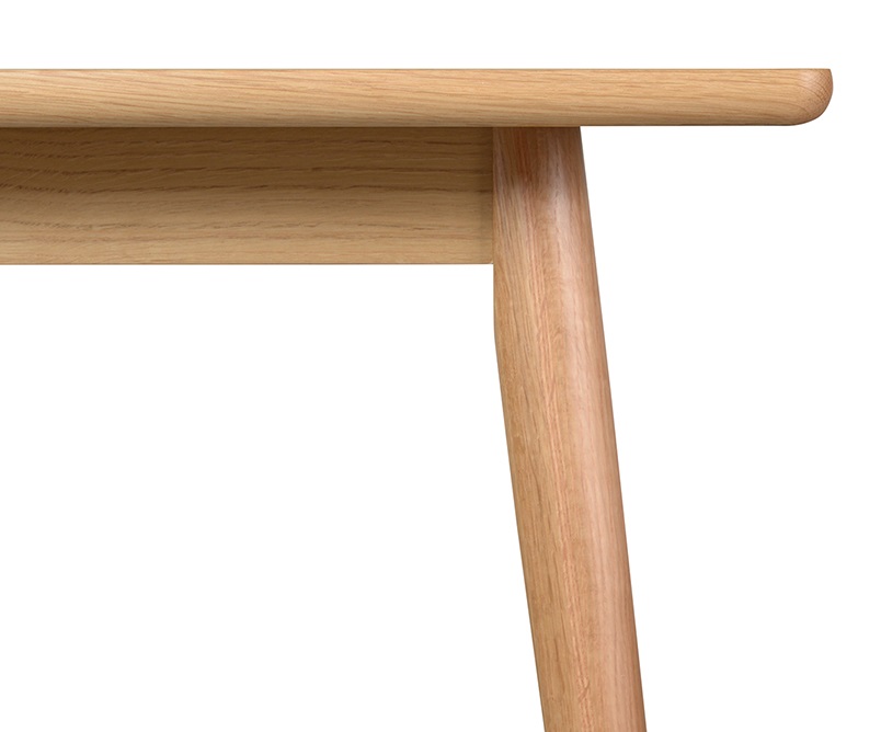 Обеденный деревянный стол. Столешница из дерева.