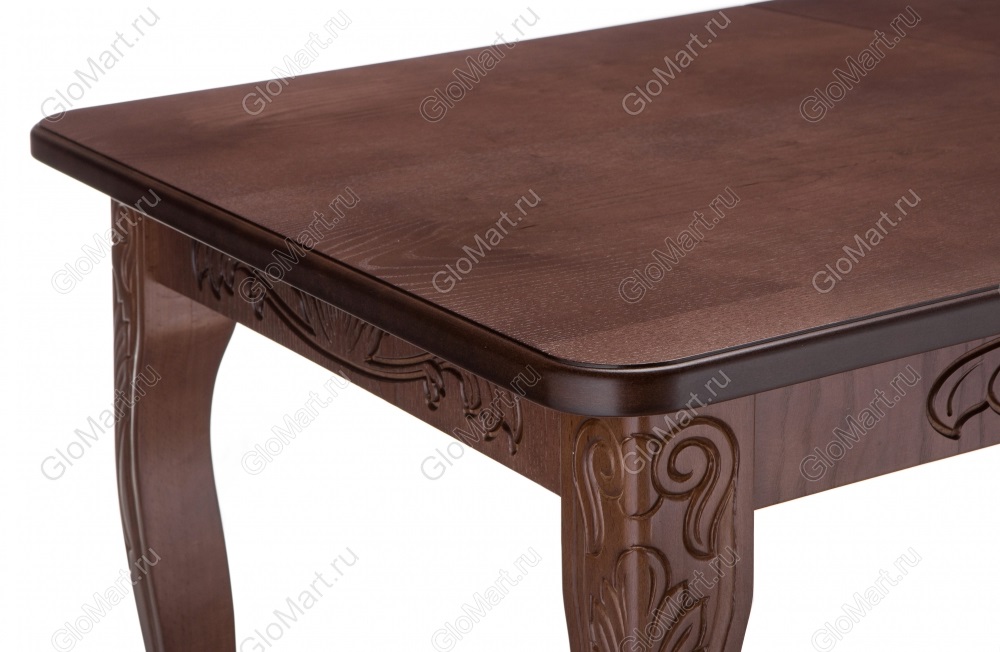 Классический деревянный раскладной стол. Фрагмент столешницы.