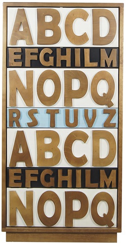 Высокий разноцветный комод 4 ящика из массива березы, декорирован буквами английского алфавита