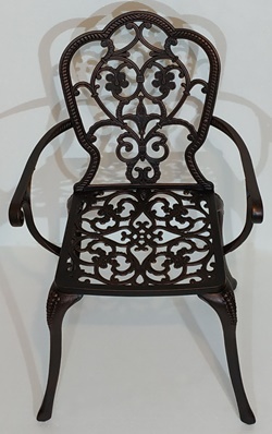 Кресло литое из алюминия цвета старой бронзы, подушки в комплекте