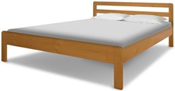 Деревянная кровать в современном стиле