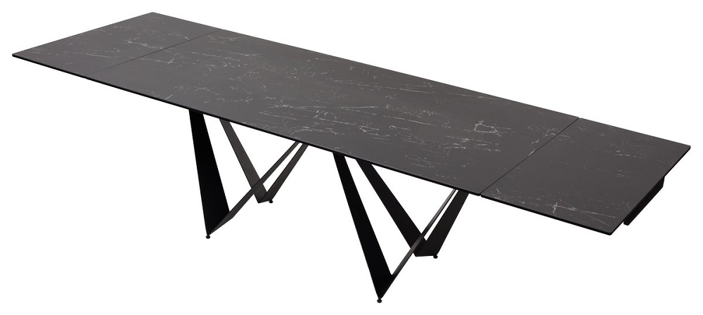 Большой керамический стол на металлическом каркасе. Цвет черный мрамор.