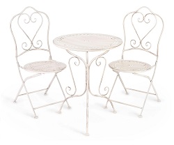 Белый садовый комплект из металла: стол и 2 стула.
