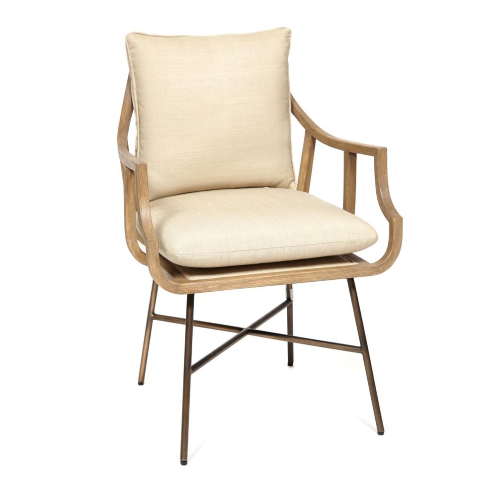 Мягкое кресло в современном стиле, каркас натуральное дерево, ножки метал, обивка ткань бежевого цвета