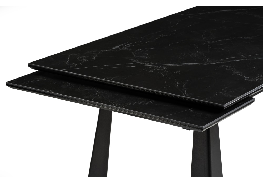 Стол с керамическим покрытием на металлокаркасе. Цвет черный мрамор.