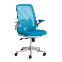 Кресло офисное из ткани. Цвет: голубой.