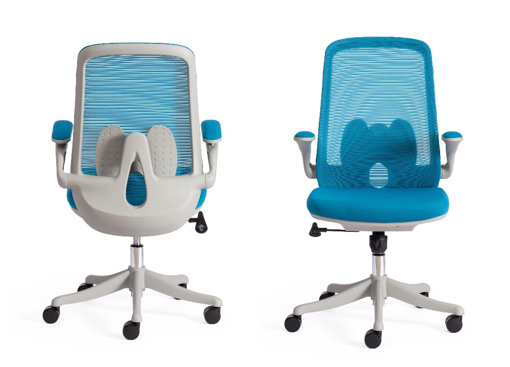Кресло офисное из ткани. Цвет: голубой.