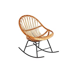 Кресло-качалка из ротанга на металокаркасе цвет светлый мед/черный.